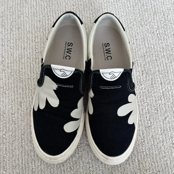 Stepney Workers Club Men Lister Cup Shroomhands Black White - Picture 3 of 9